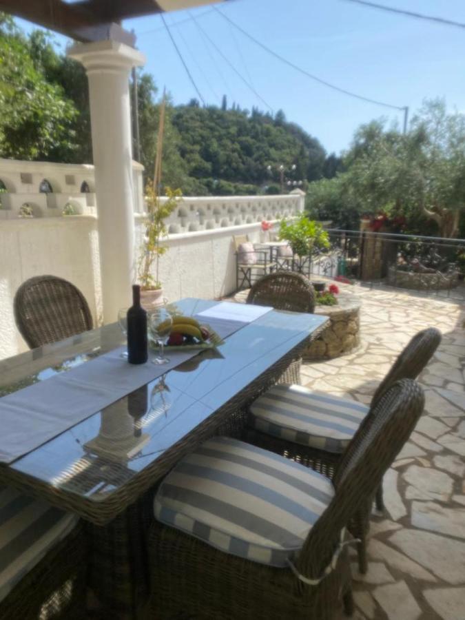 Villa Ampelaki "30 Meters To Beach" Paleokasztríca Kültér fotó