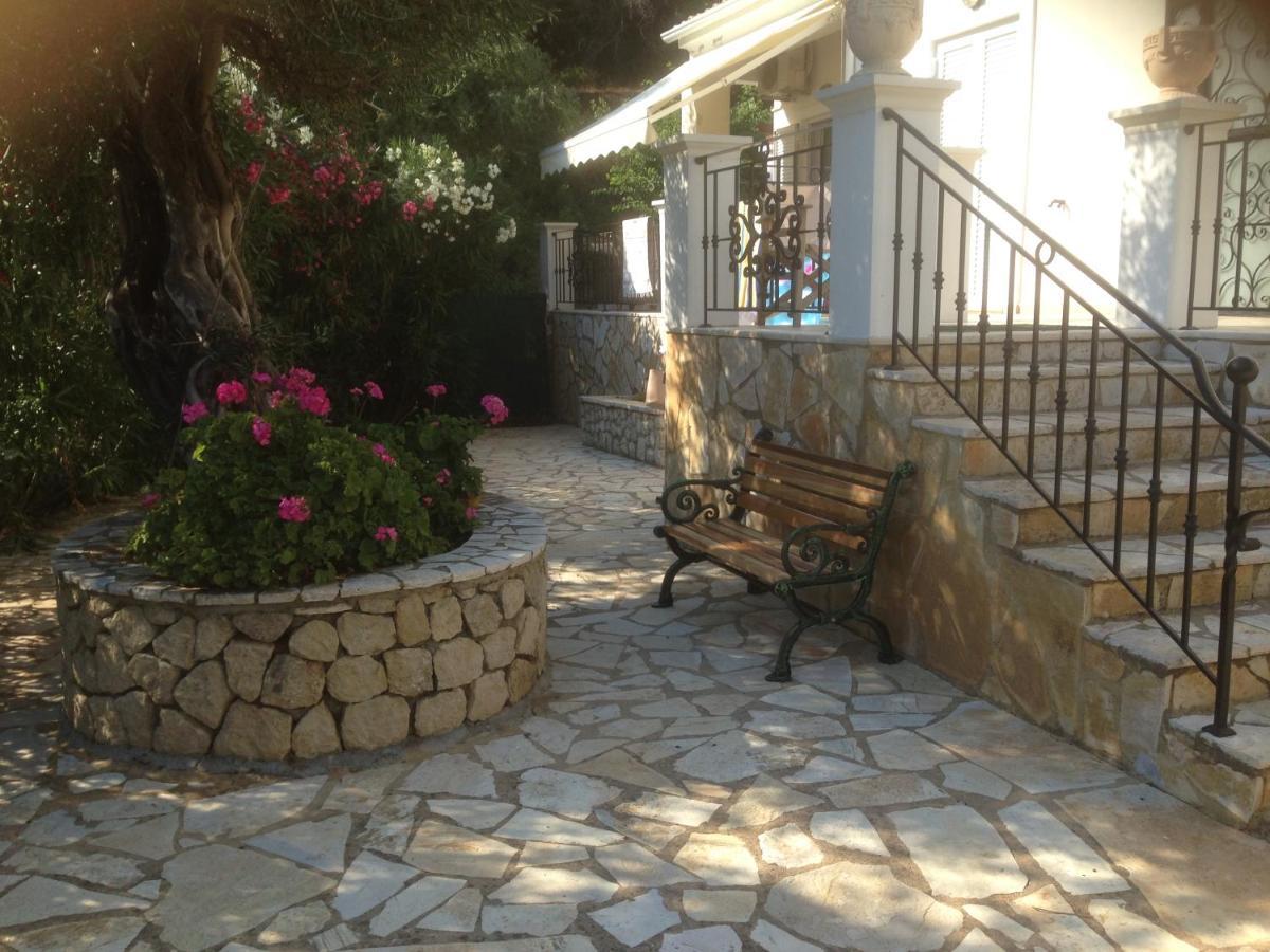 Villa Ampelaki "30 Meters To Beach" Paleokasztríca Kültér fotó